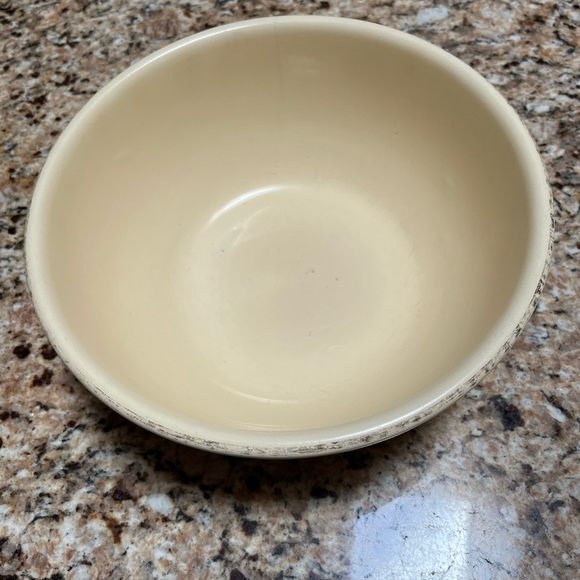 9 1/2" Homer Laughlin Mixing Bowl Cream with Bird & Florals - Picture 2 of 4